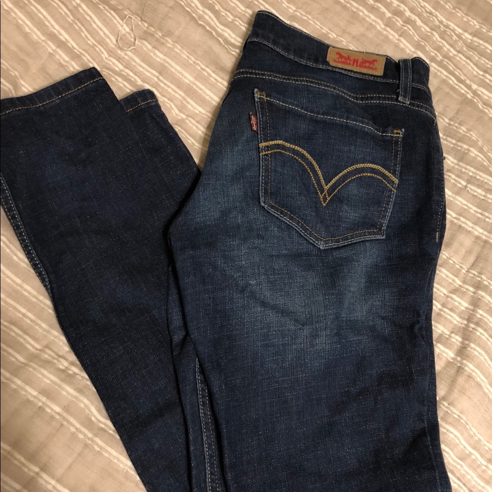 Dark wash Levi jeans